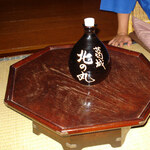 葛城 北の丸 - 焼酎があまったので　いろりに持ち帰っていただきました 参考までに食器類はほとんどノリタケ製でした　食洗機対応ですからね