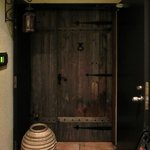 Giglio - 外観の地下1階入口の風景です