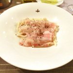 Giglio - パスタ+前菜+デザート 1680円 のイタリア産グアンチャーレを乗せた シエナ伝統のパスタ ”イ・ピーチ” カーショ　エ　ペーペ
