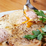 イタリアン&ワイン食堂 ViVi - チャーシューエッグ