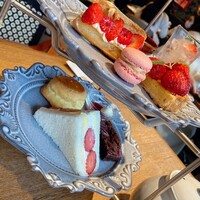 TOOTH TOOTH GARDEN RESTAURANT - 