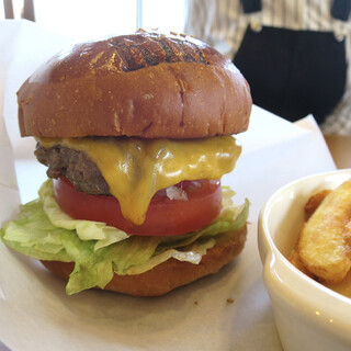 和牛バーガー&甘味カフェ Rin_0