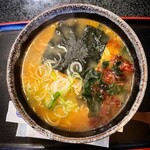 高橋旅館 - みそラーメン(馬肉入り) 660円