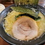 横浜家系ラーメン王子家 - 