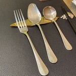 トゥ・ラ・ジョア イズム - 