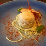 ベルエキップ - 他の魚介類で繋がず、オマール海老だけを
      遠心力で繋いでいて蒸し器で作るので
      一度に2品までしか出来ないとの説明
      パスタはアルデンテではなくて
      意図的に柔らかく茹でられていると説明があった