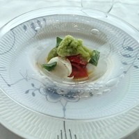 アロマフレスカ 名古屋 - 赤トマト青トマト、イタリア産モッツァレラチーズのサラダ