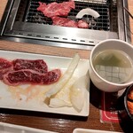 焼肉ライク - 専用の焼き台が付いてるんですね