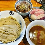 中華蕎麦 生る - 特製濃厚つけそば大盛り