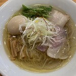 Mendokoro Guriko - 鶏塩味玉らーめん（970円）