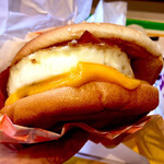McDonald's - チーズ月見バーガー