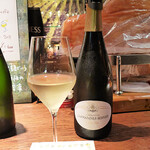 ユイティエム コナミ - 