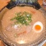 越後秘蔵麺　無尽蔵 - とんこつ醤油ラーメン