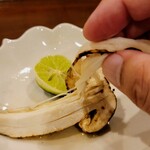 勢麟 - スダチを搾り、手で引き裂いていただいた