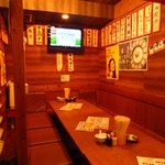 Chuukasakaba Samohan - 店内奥の掘りごたつ席は20～30名様で完全個室に！宴会に最適！