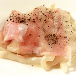 Giglio - パスタ+前菜+デザート 1680円 のイタリア産グアンチャーレを乗せた シエナ伝統のパスタ ”イ・ピーチ” カーショ　エ　ペーペ