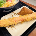 丸亀製麺 - ♪ジャンボカニカマ天￥190いなり￥120