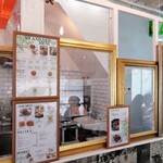 Naggy's - こんなステキなフレーム越しにブリトーライブが見られちゃうのだ！！