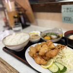 おもいで - 元祖　ぽんから定食　800円(税込み) ボリュームあり。ご飯は普通盛りでも多め。