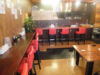 Menyamatsushin - カウンター席とテーブル席がございます！