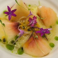 ラ ペ - 桃，トマト