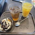 しゃぶ葉  - ソフトクリーム&ドリンク(黒烏龍茶、オレンジジュース)