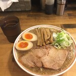 麺屋 奏 - 見た目は鶏濃厚そば