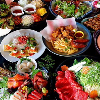 Courses for banquets start from 2,000 yen (all-you-can-drink courses start from 3,200 yen)