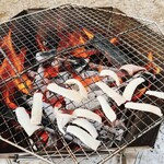 フレンドマート - 炭火で焼き焼き！∑d(ﾟ∀ﾟd)ﾌｧｲﾔｱｱｱｱｱ!!