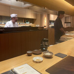 玄水 - カウンターのみの店内