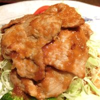 赤坂 ざんまい - 国産豚ロース生姜焼定食 1000円 の国産豚ロース生姜焼