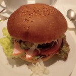 フォーシーズンズカフェ - 具沢山スペシャルバーガー