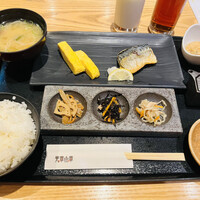 黒毛和牛専門 天の幸山の幸 淀屋橋店  - 朝食（和食）