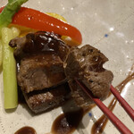 月の花 梟 - ヒレ肉、柔らかい〜　お客さまが年配の方が増えてサーロインなんか食べれるか！との事で最近はヒレ肉にしたそう