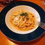 チーズ & ワイン みんなのイタリアン - パスタ、キノコ。