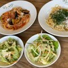 Universo - 各種パスタとグリーンサラダ