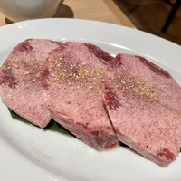 焼肉 黒田 - 厚切り上タン塩