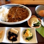 ドンナマンマ - 牛スジとろとろカレー定食