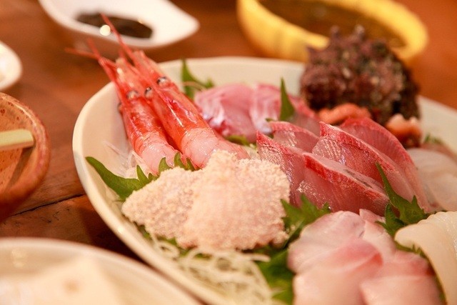 寒鰤あ宮殿 豪快絶品！寒鰤亜宮殿 これでいいのだ！』by パン太夫 : ひみ浜