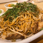 大納言 - 定食の焼きそばもボリューミー