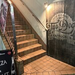 Two Dogs Taproom - 外観