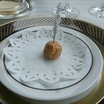 パノラミックレストラン ル・ノルマンディ - アミューズはシューにパテ