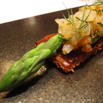 カンテサンス - 桜と牡丹のアスパラガス・カナッペ2