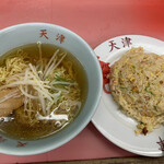 天津 - ラーメン、チャーハンセット(チャーハン大盛