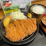 とんかつ 栄ちゃん - スタンバイポジション。