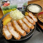 とんかつ 栄ちゃん - かとう食いスタンバイ完了。