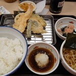 さん天 - 39定食　ほうれん草のオシタシは絞ってあるのでわりと量があってうれしい