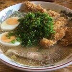 食堂 林檎の木 - 味噌豚カツラーメン