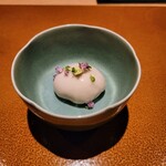 日本料理FUJI - 先付けは富士宮の落花生葛寄せ