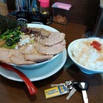 うまいヨゆうちゃんラーメン - 